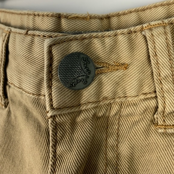 Free People Distressed Fray Hem Jean Shorts 24 - Picture 5 of 15